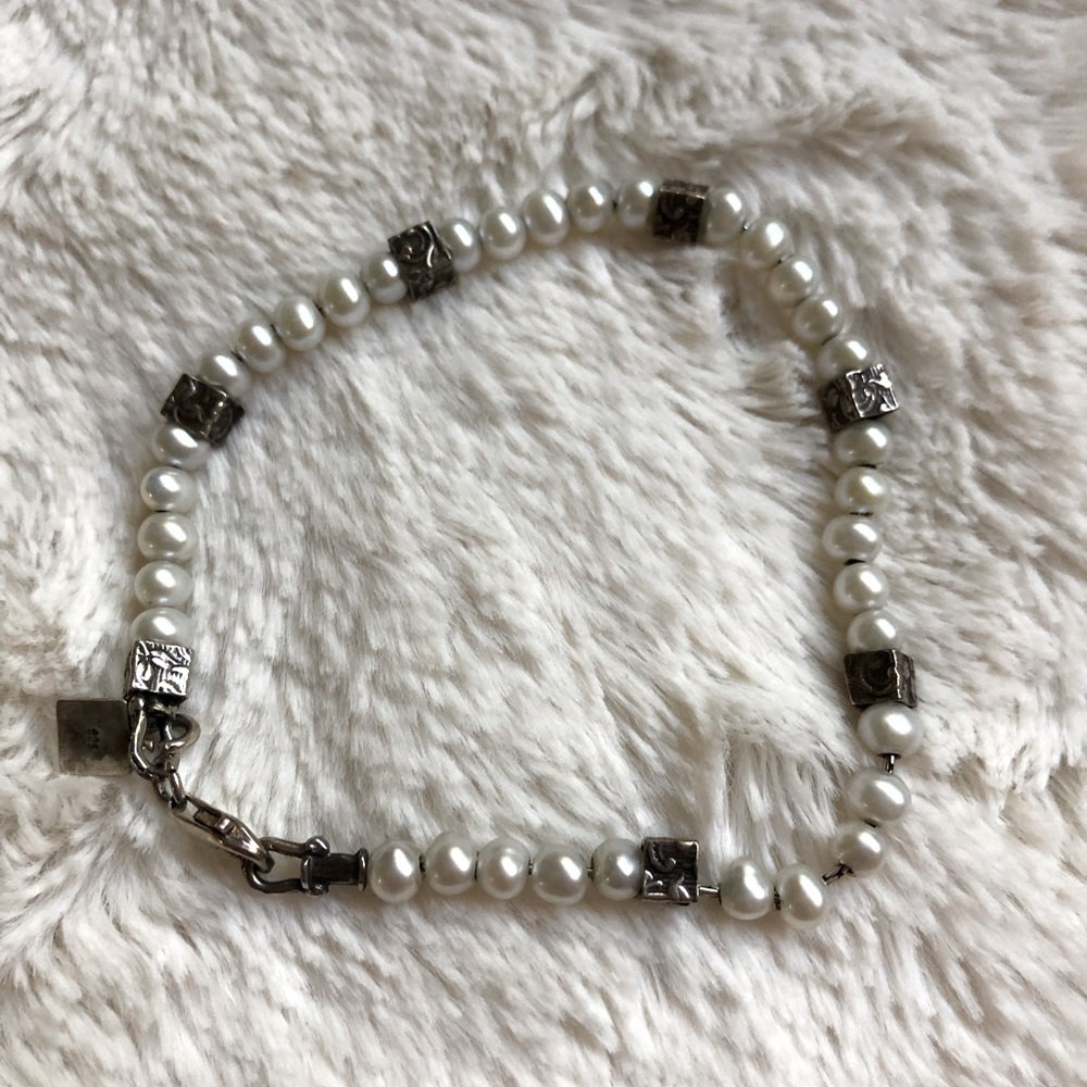 Dainty pearl sterling silver bracelet